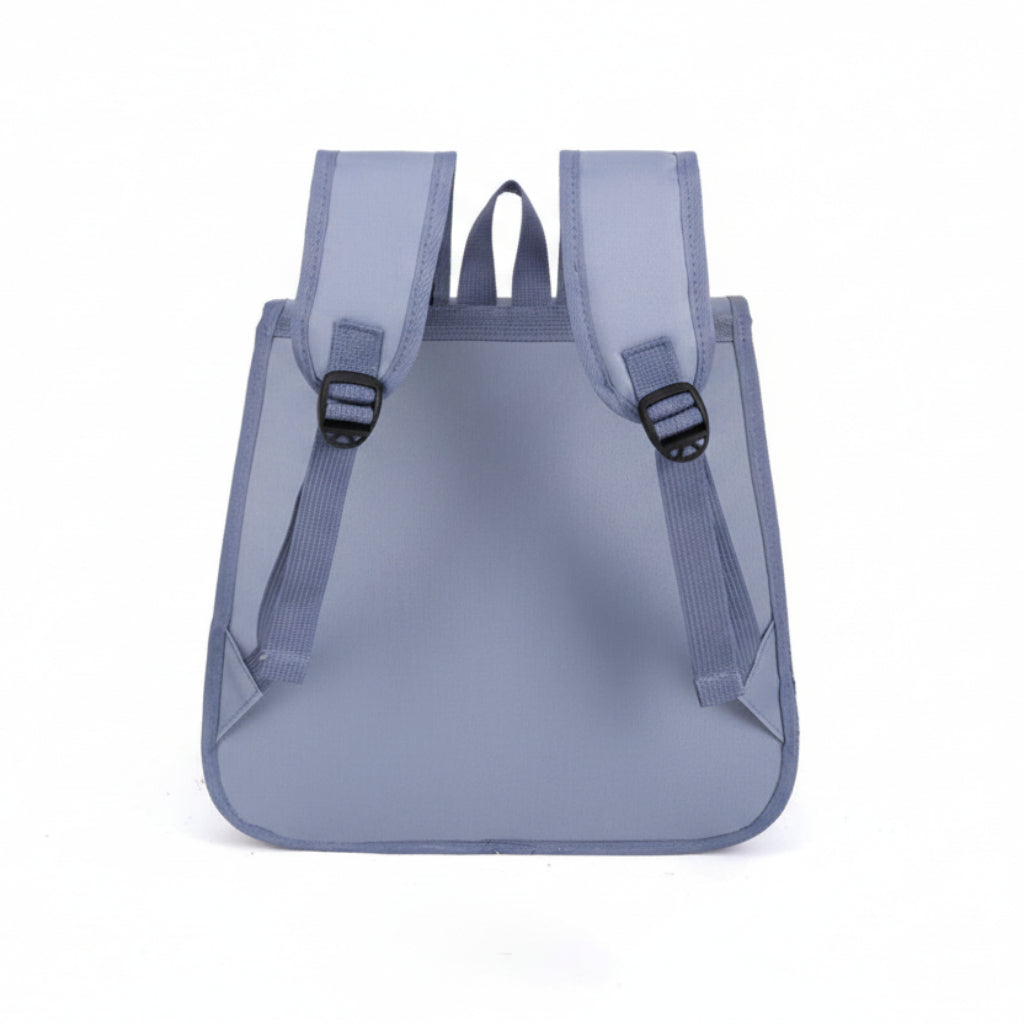 Vista trasera de mochila transportadora cómoda para perros y gatos pequeños